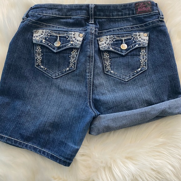 Shorts - Picture 2 of 2